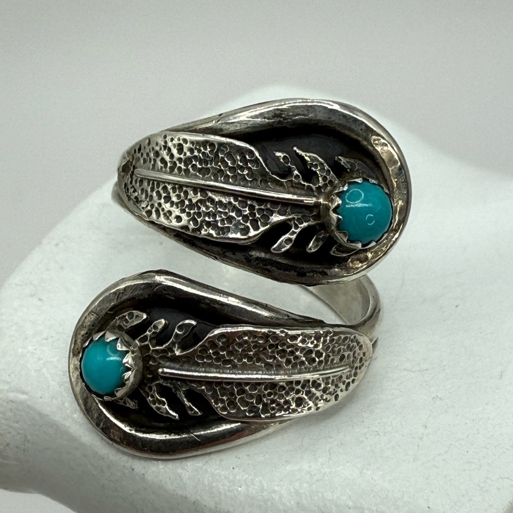 Navajo Sterling Silver Feather Wrap Ring by Etta Berim Twin Turquoise Cabochons - Picture 6 of 14